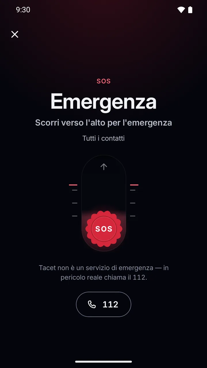 Schermata SOS: «Emergenza, scorri verso l’alto» per tutti i contatti, la nota che l’app non è un servizio di emergenza e il pulsante 112.